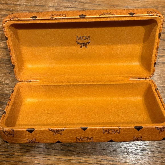 RARE MCM Black Sunglasses with Silver Detailing - Picture 13 of 16